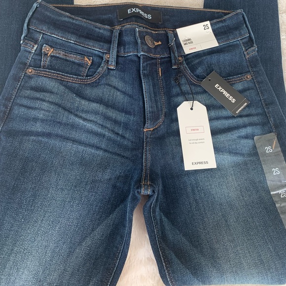 NEW Express Mid Rise Jeans - Picture 5 of 15